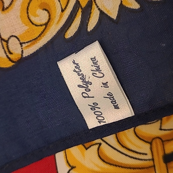 New in Package Horoscope Unbranded Silk Look Scarf - Picture 4 of 12